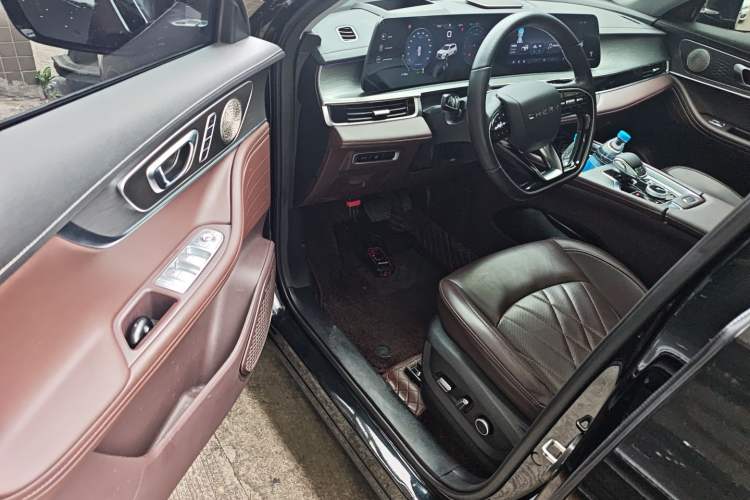 Used Chery Tiggo 8 PRO 2024 Champion Edition 290T Two-Wheel Drive Peak Version 5 Seats Driver Seat