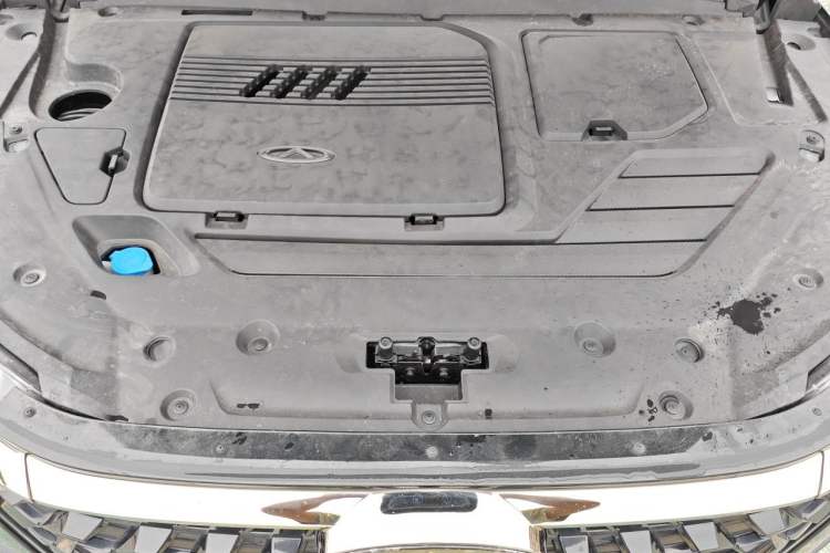 Used Chery Tiggo 8 PRO 2024 Champion Edition 290T Two-Wheel Drive Shining Version 7 Seats Engine Bay
