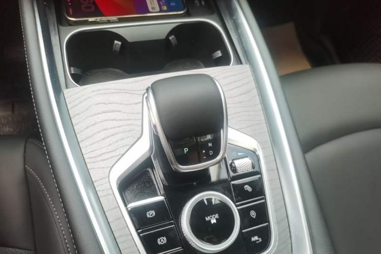 Used Chery Tiggo 8 PRO 2024 Champion Edition 290T Two-Wheel Drive Shining Version 5 Seats Gear Lever