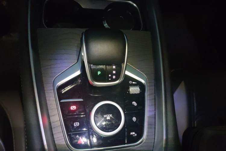 Used Chery Tiggo 8 PRO 2024 Champion Edition 290T Two-Wheel Drive Shining Version 5 Seats Gear Lever