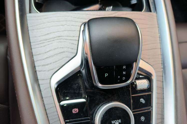 Used Chery Tiggo 8 PRO 2024 Champion Edition 290T Two-Wheel Drive Peak Version 5 Seats Gear Lever