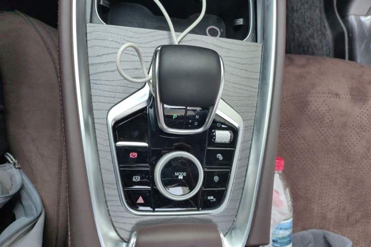 Used Chery Tiggo 8 PRO 2024 Champion Edition 390T Two-Wheel Drive Peak Version 5 Seats Gear Lever