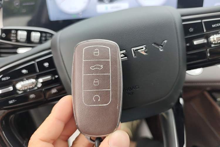Used Chery Tiggo 8 PRO 2024 Champion Edition 390T Two-Wheel Drive Peak Version 5 Seats Interior 1