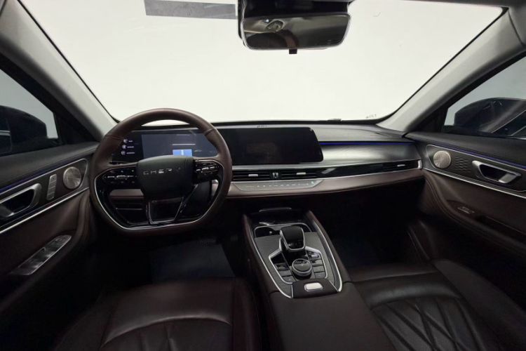 Used Chery Tiggo 8 PRO 2024 Champion Edition 390T Four-Wheel Drive Peak Version 5 Seats Interior 1