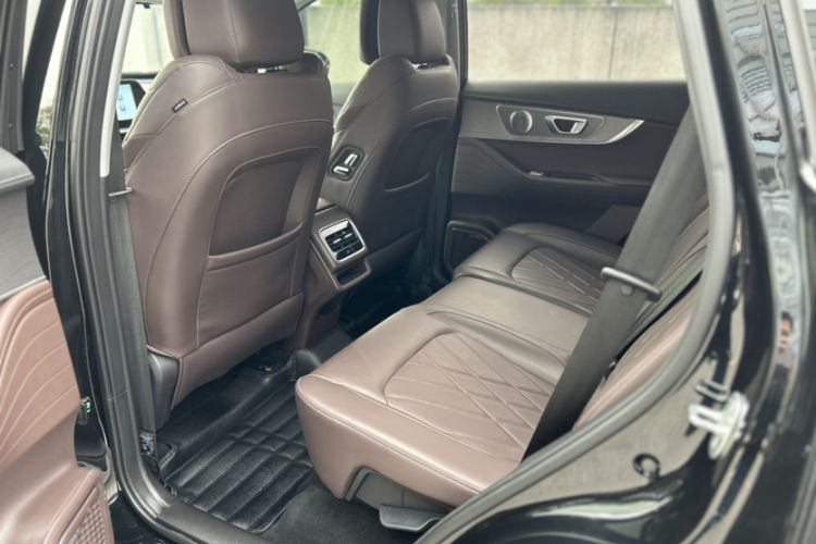 Used Chery Tiggo 8 PRO 2024 Champion Edition 390T Four-Wheel Drive Peak Version 5 Seats Interior 11