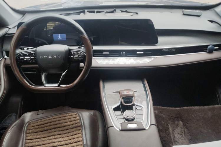 Used Chery Tiggo 8 PRO 2024 Champion Edition 390T Four-Wheel Drive Peak Version 5 Seats Interior 2