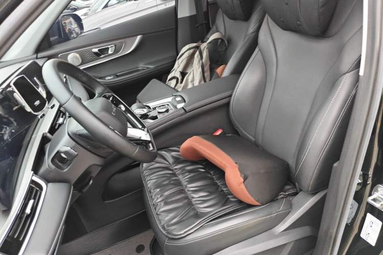 Used Chery Tiggo 8 PRO 2024 Champion Edition 290T Two-Wheel Drive Shining Version 7 Seats Left Front Seat