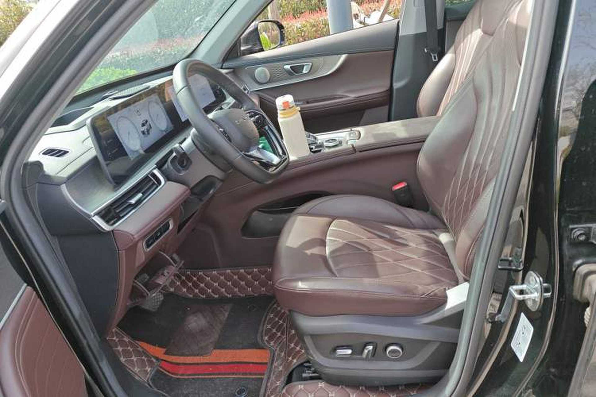 Used Chery Tiggo 8 PRO 2024 Champion Edition 390T Two-Wheel Drive Aoshi Version 5 Seats Left Front Seat