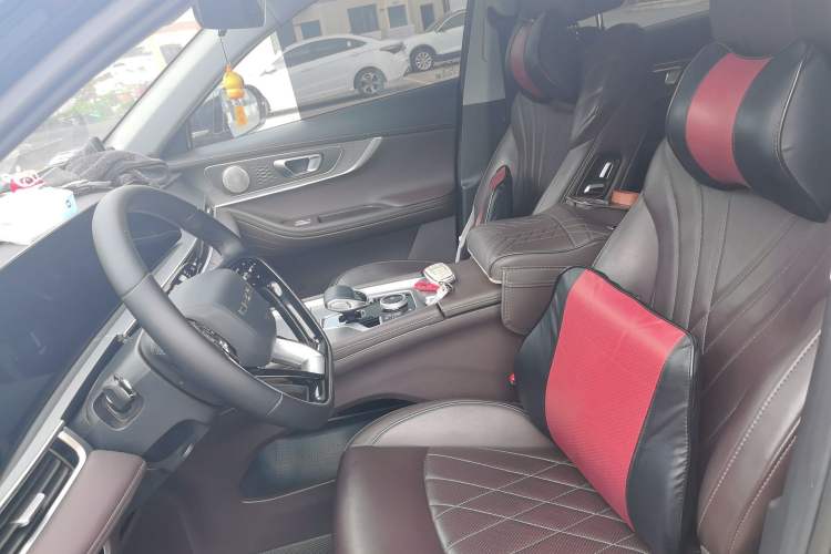 Used Chery Tiggo 8 PRO 2024 Champion Edition 390T Two-Wheel Drive Peak Version 5 Seats Left Front Seat