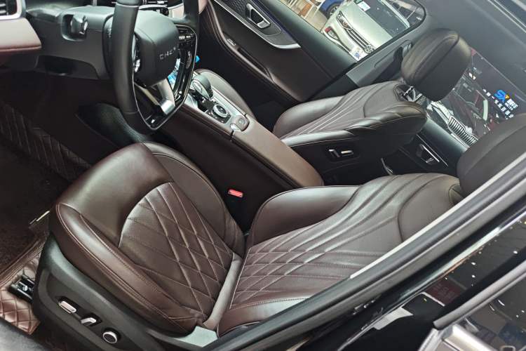 Used Chery Tiggo 8 PRO 2024 Champion Edition 290T Two-Wheel Drive Peak Version 5 Seats Left Front Seat