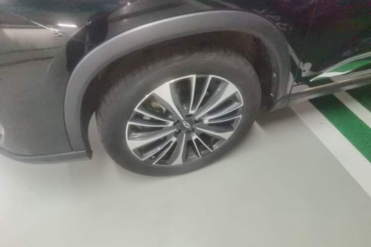 Used Chery Tiggo 8 PRO 2024 Champion Edition 390T Two-Wheel Drive Peak Version 5 Seats Left Front Wheel Hub