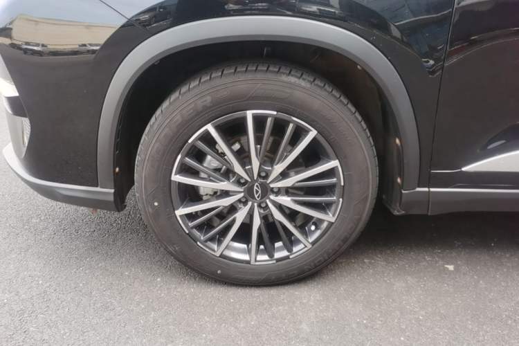 Used Chery Tiggo 8 PRO 2024 Champion Edition 290T Two-Wheel Drive Shining Version 5 Seats Left Front Wheel Hub