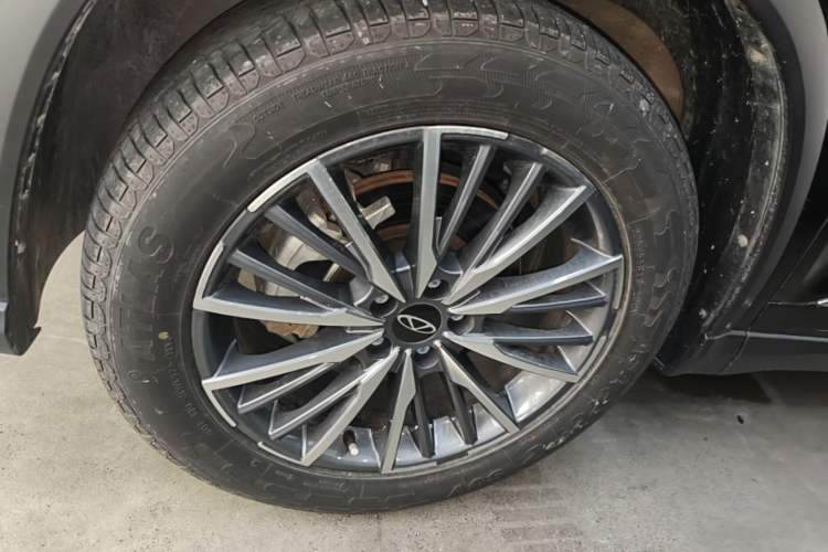 Used Chery Tiggo 8 PRO 2024 Champion Edition 290T Two-Wheel Drive Peak Version 5 Seats Left Front Wheel Hub