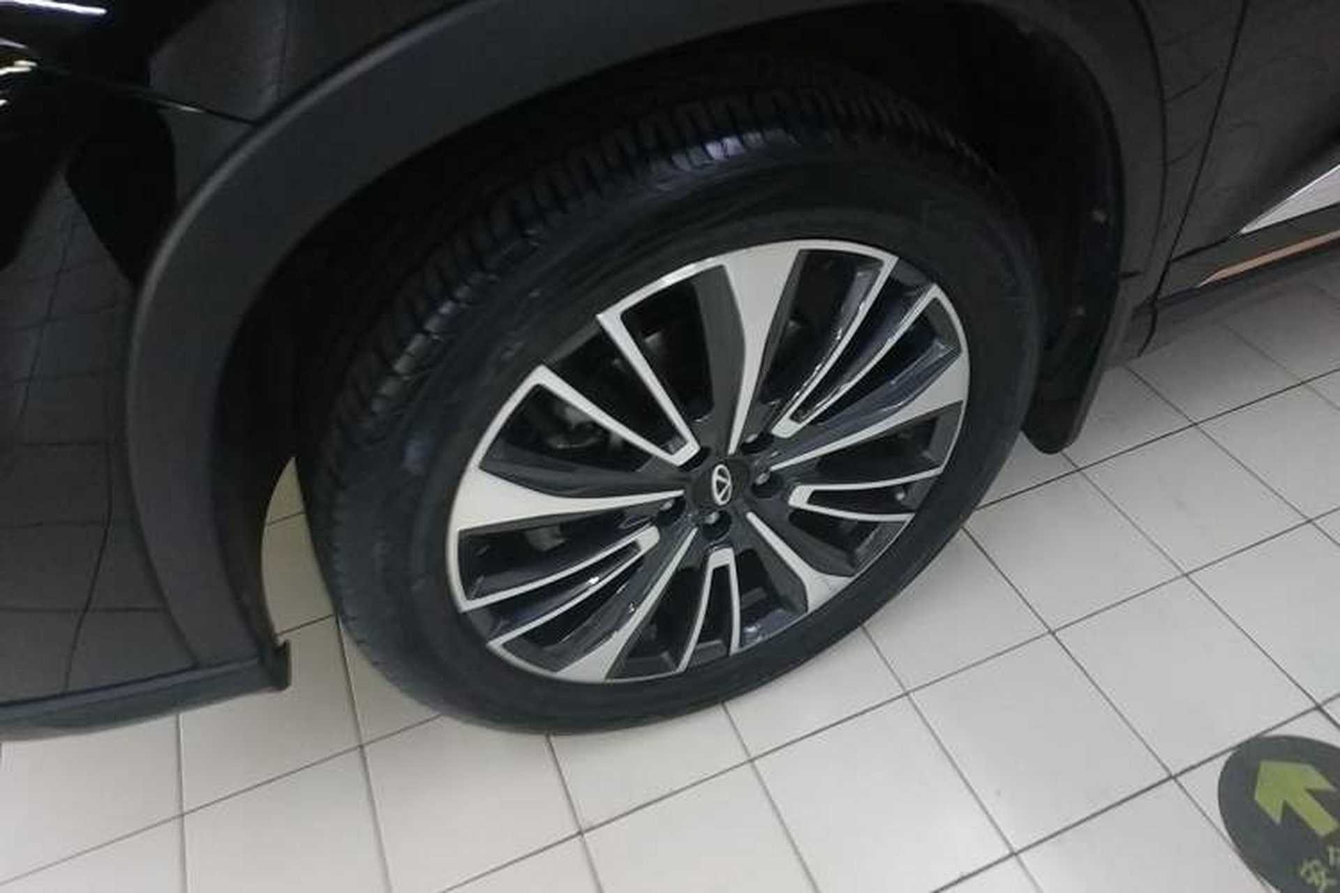 Used Chery Tiggo 8 PRO 2024 Champion Edition 390T Two-Wheel Drive Peak Version 5 Seats Left Front Wheel Hub