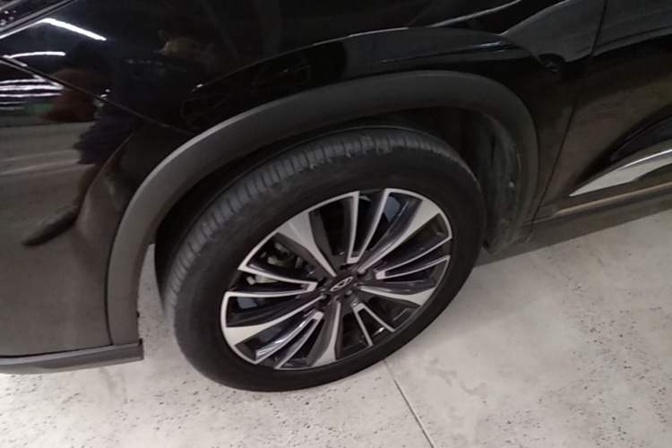 Used Chery Tiggo 8 PRO 2024 Champion Edition 390T Four-Wheel Drive Peak Version 5 Seats Left Front Wheel Hub