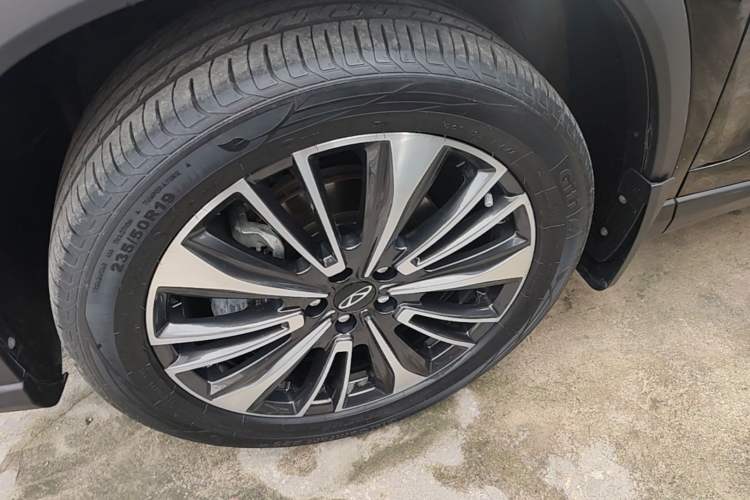 Used Chery Tiggo 8 PRO 2024 Champion Edition 390T Two-Wheel Drive Peak Version 5 Seats Left Front Wheel Hub