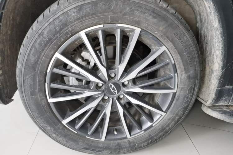 Used Chery Tiggo 8 PRO 2024 Champion Edition 290T Two-Wheel Drive Peak Version 7 Seats Left Front Wheel Hub