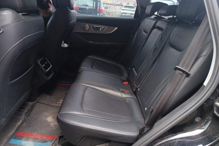 Used Chery Tiggo 8 PRO 2024 Champion Edition 290T Two-Wheel Drive Shining Version 5 Seats Left Rear Seat