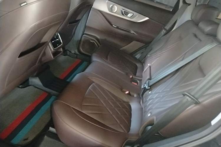 Used Chery Tiggo 8 PRO 2024 Champion Edition 390T Two-Wheel Drive Peak Version 7 Seats Left Rear Seat