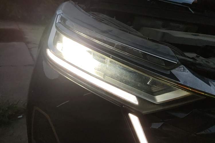 Used Chery Tiggo 8 PRO 2024 Champion Edition 390T Two-Wheel Drive Peak Version 5 Seats Right Front Headlight