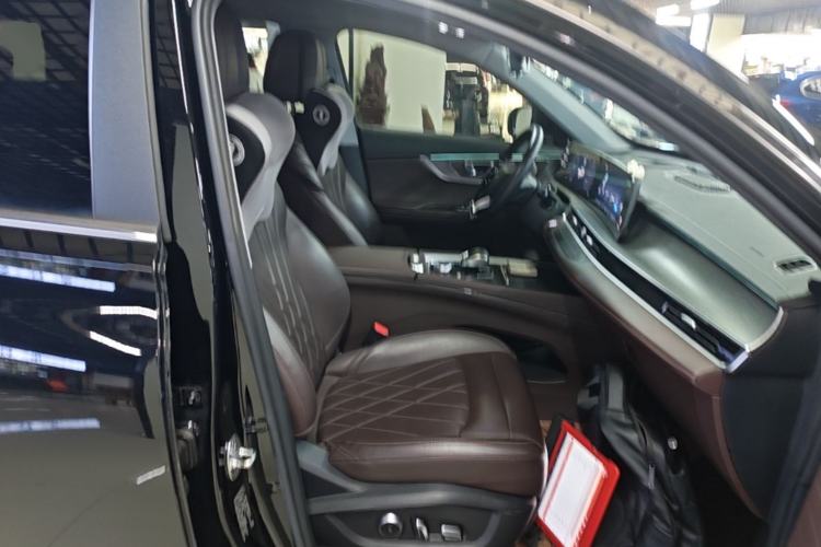 Used Chery Tiggo 8 PRO 2024 Champion Edition 390T Two-Wheel Drive Peak Version 5 Seats Right Front Seat