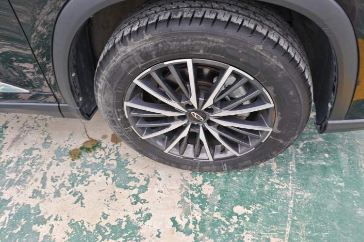 Used Chery Tiggo 8 PRO 2024 Champion Edition 290T Two-Wheel Drive Shining Version 7 Seats Right Front Wheel Hub