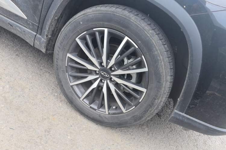 Used Chery Tiggo 8 PRO 2024 Champion Edition 290T Two-Wheel Drive Peak Version 5 Seats Right Front Wheel Hub