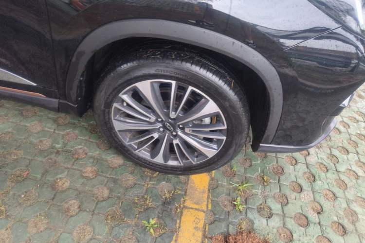 Used Chery Tiggo 8 PRO 2024 Champion Edition 390T Two-Wheel Drive Aoshi Version 5 Seats Right Front Wheel Hub