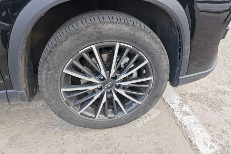 Used Chery Tiggo 8 PRO 2024 Champion Edition 290T Two-Wheel Drive Peak Version 5 Seats Right Front Wheel Hub
