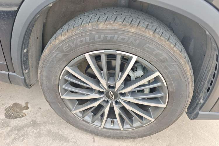 Used Chery Tiggo 8 PRO 2024 Champion Edition 290T Two-Wheel Drive Peak Version 5 Seats Right Front Wheel Hub