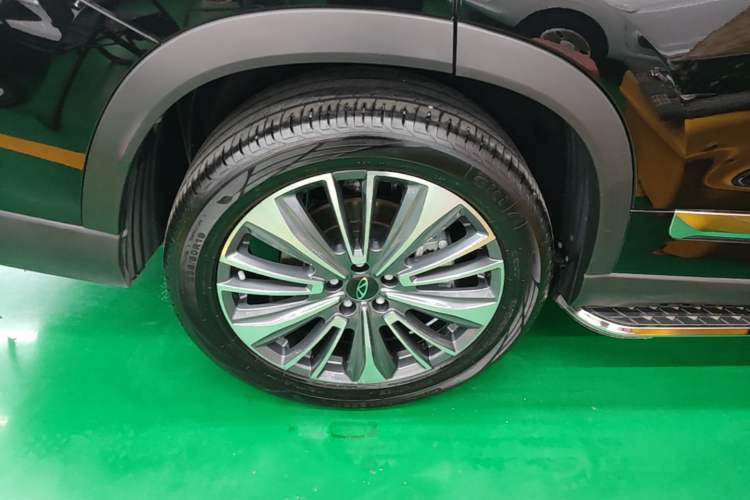 Used Chery Tiggo 8 PRO 2024 Champion Edition 390T Two-Wheel Drive Aoshi Version 5 Seats Right Rear Wheel Hub