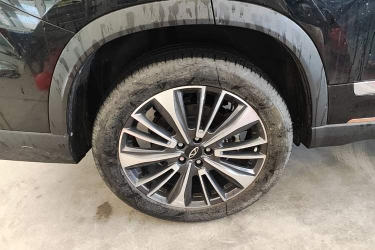 Used Chery Tiggo 8 PRO 2024 Champion Edition 390T Two-Wheel Drive Aoshi Version 5 Seats Right Rear Wheel Hub