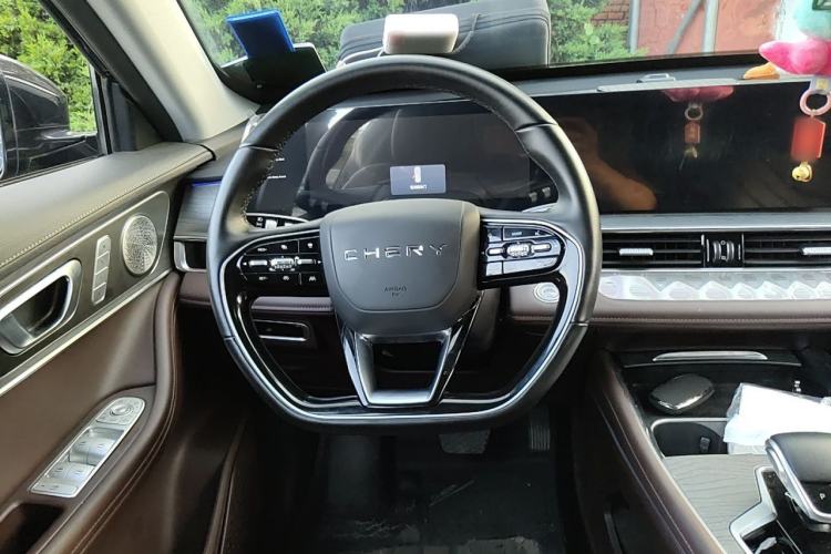Used Chery Tiggo 8 PRO 2024 Champion Edition 390T Two-Wheel Drive Peak Version 5 Seats Steering Wheel