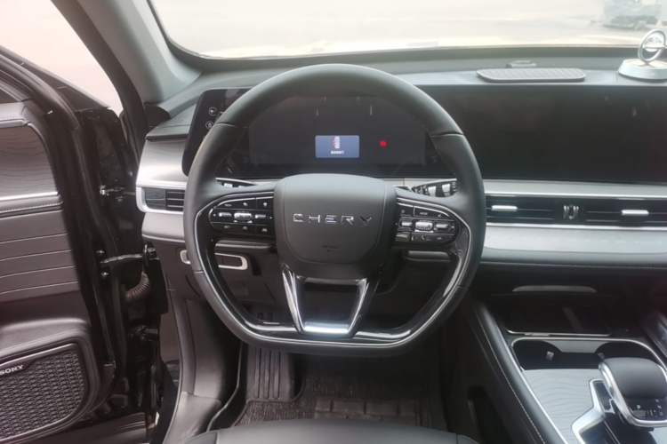 Used Chery Tiggo 8 PRO 2024 Champion Edition 290T Two-Wheel Drive Shining Version 5 Seats Steering Wheel