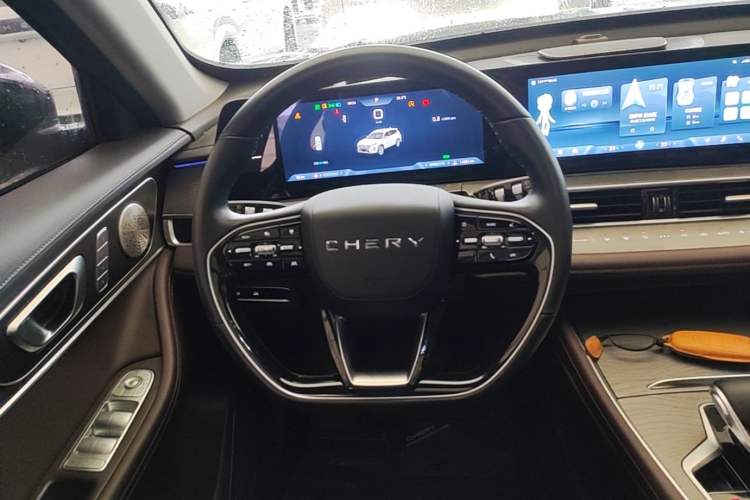 Used Chery Tiggo 8 PRO 2024 Champion Edition 390T Two-Wheel Drive Aoshi Version 5 Seats Steering Wheel