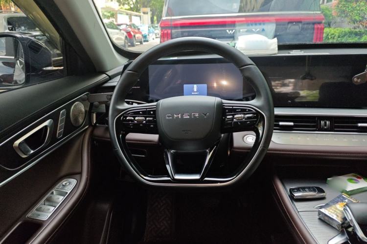 Used Chery Tiggo 8 PRO 2024 Champion Edition 390T Two-Wheel Drive Aoshi Version 5 Seats Steering Wheel