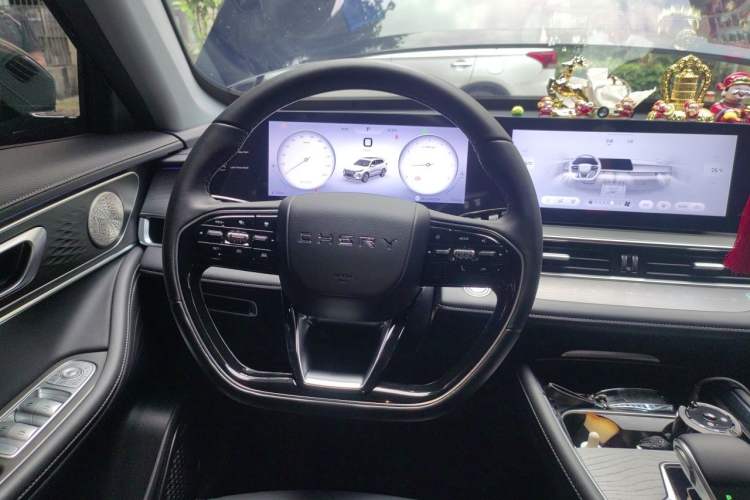 Used Chery Tiggo 8 PRO 2024 Champion Edition 290T Two-Wheel Drive Shining Version 7 Seats Steering Wheel