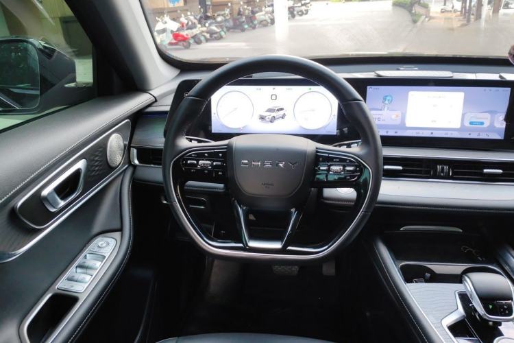 Used Chery Tiggo 8 PRO 2024 Champion Edition 290T Two-Wheel Drive Shining Version 5 Seats Steering Wheel