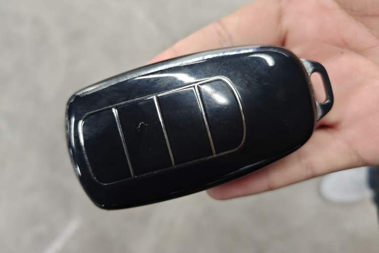 Used Chery Tiggo 8 PRO 2024 Champion Edition 390T Four-Wheel Drive Peak Version 5 Seats Vehicle Key
