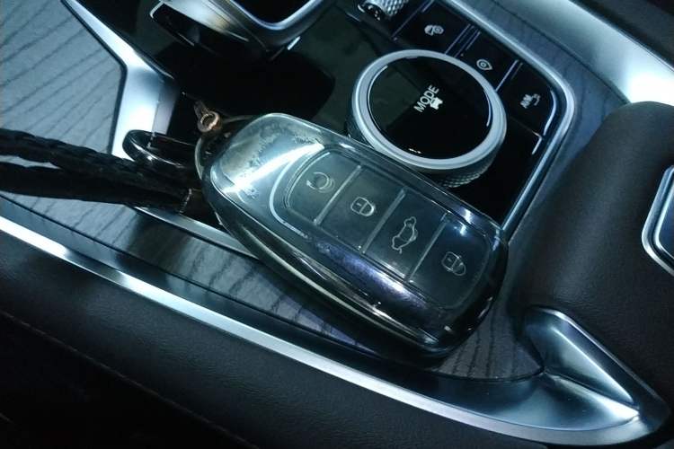 Used Chery Tiggo 8 PRO 2024 Champion Edition 390T Two-Wheel Drive Peak Version 5 Seats Vehicle Key