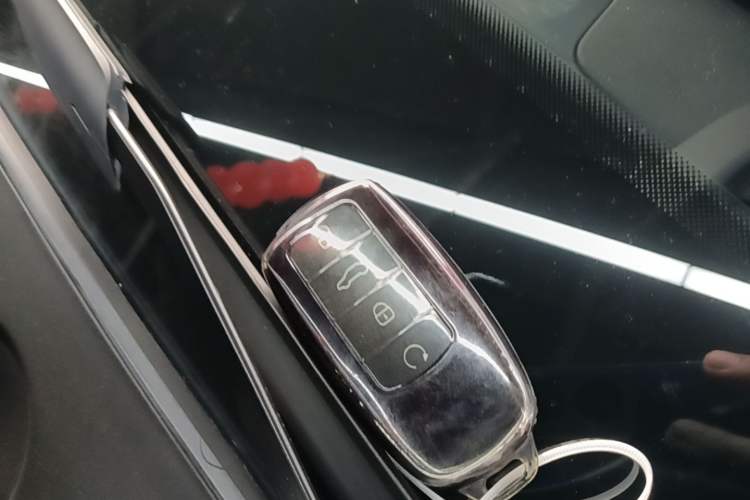 Used Chery Tiggo 8 PRO 2024 Champion Edition 290T Two-Wheel Drive Peak Version 5 Seats Vehicle Key