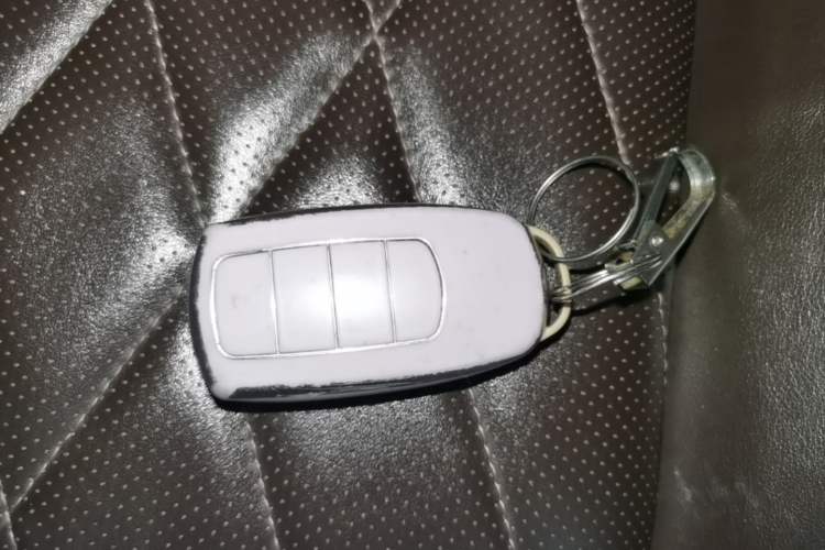 Used Chery Tiggo 8 PRO 2024 Champion Edition 290T Two-Wheel Drive Peak Version 7 Seats Vehicle Key