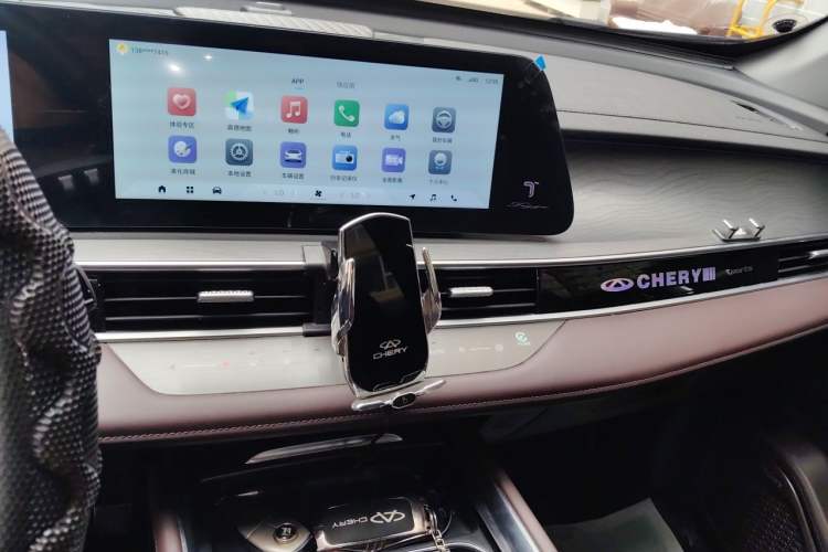 Used Chery Tiggo 8 PRO 2024 Champion Edition 390T Two-Wheel Drive Aoshi Version 7 Seats Audio And AC Panel