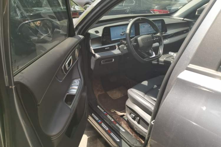 Used Chery Tiggo 8 PRO 2024 Champion Edition 290T Two-Wheel Drive Shining Version 5 Seats Driver Seat