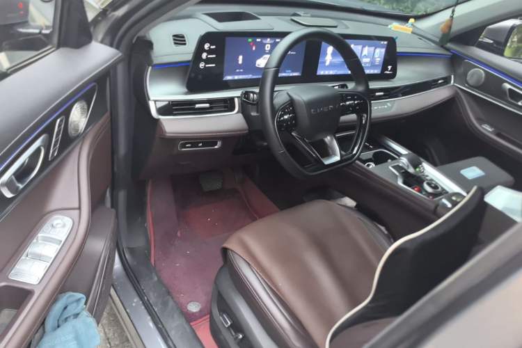 Used Chery Tiggo 8 PRO 2024 Champion Edition 390T Two-Wheel Drive Aoshi Version 5 Seats Driver Seat
