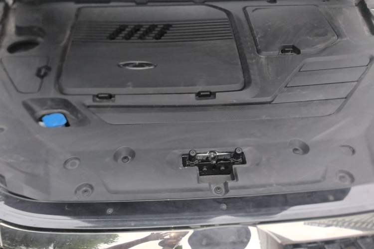 Used Chery Tiggo 8 PRO 2024 Champion Edition 390T Two-Wheel Drive Aoshi Version 5 Seats Engine Bay