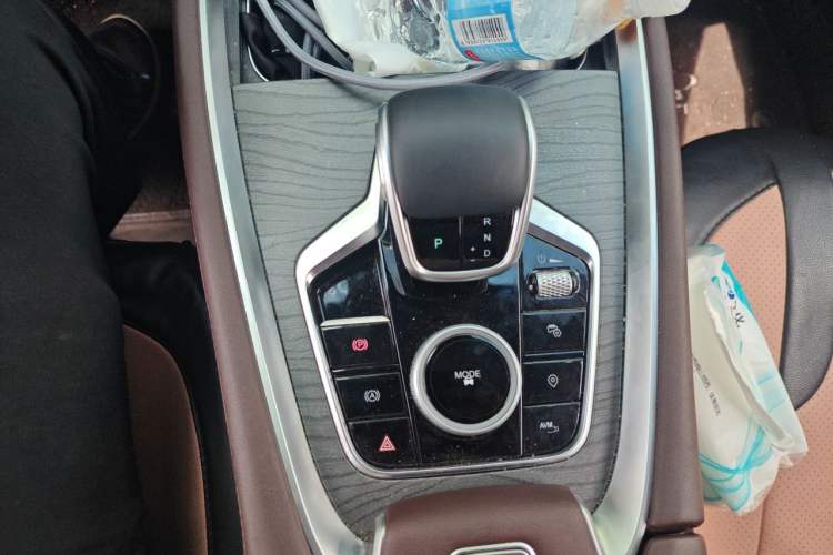 Used Chery Tiggo 8 PRO 2024 Champion Edition 290T Two-Wheel Drive Peak Version 7 Seats Gear Lever