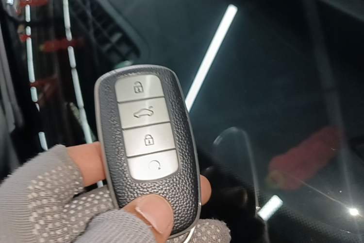 Used Chery Tiggo 8 PRO 2024 Champion Edition 290T Two-Wheel Drive Shining Version 5 Seats Interior 1