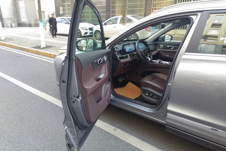 Used Chery Tiggo 8 PRO 2024 Champion Edition 290T Two-Wheel Drive Peak Version 7 Seats Interior 2