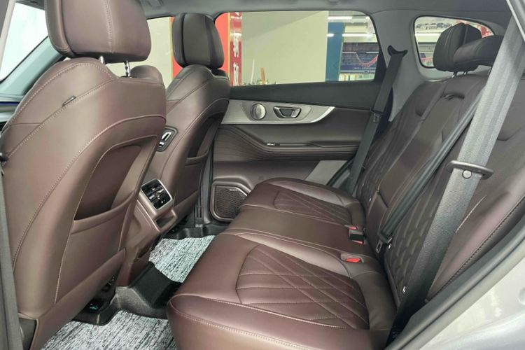 Used Chery Tiggo 8 PRO 2024 Champion Edition 390T Two-Wheel Drive Peak Version 5 Seats Interior 2